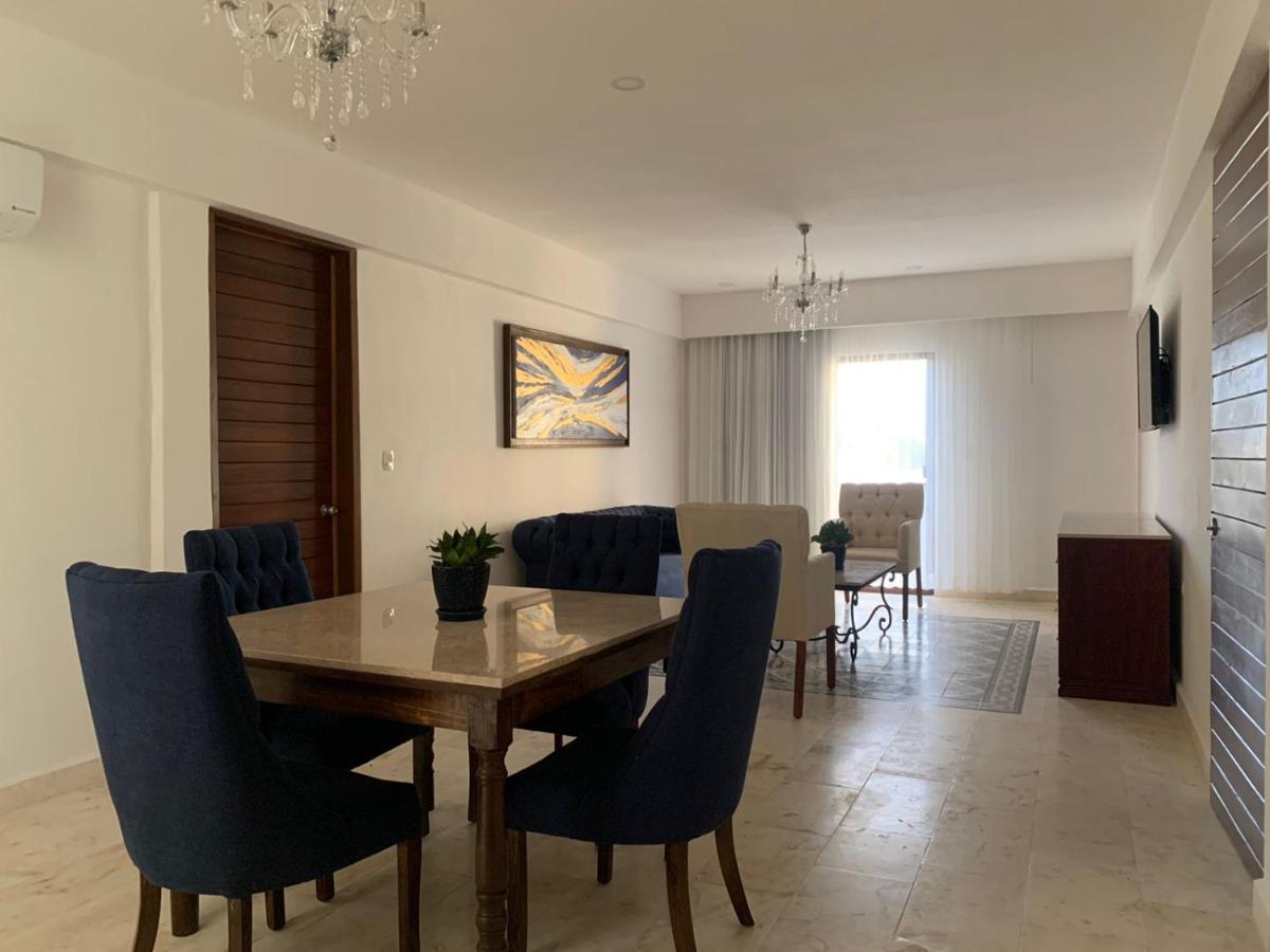 Real Hispano Valladolid  Exterior foto A dining room in a house